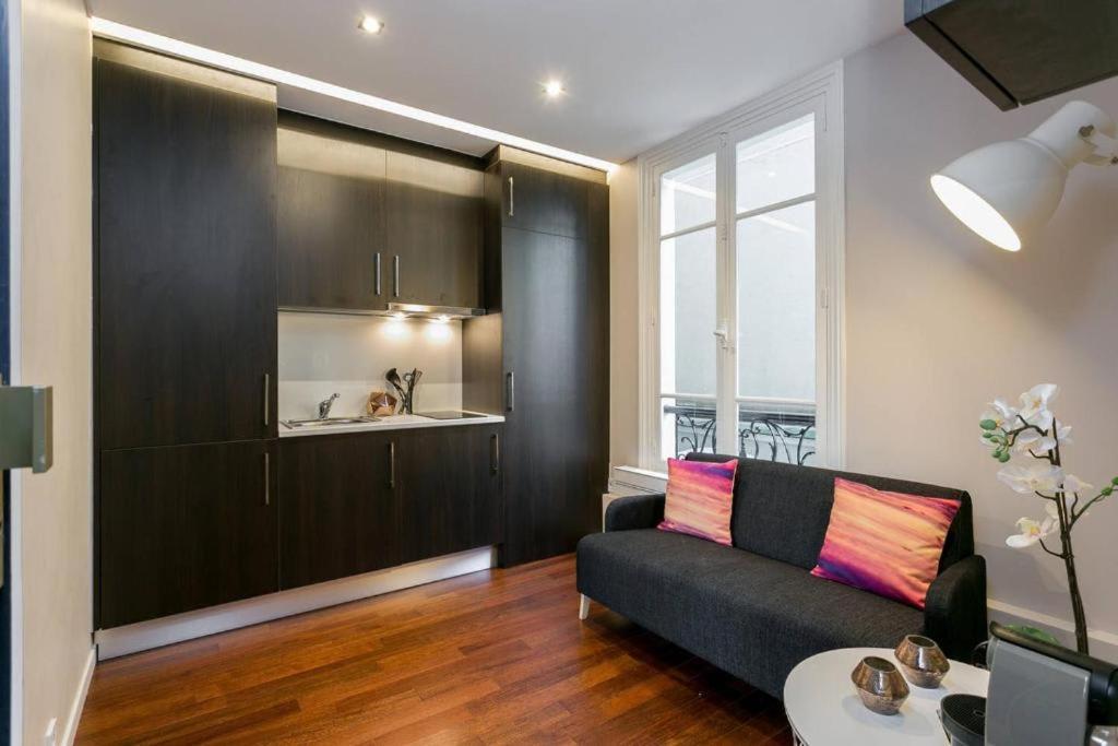 Modernized Studio - Meters From The Invalides Gardens Daire Paris Dış mekan fotoğraf