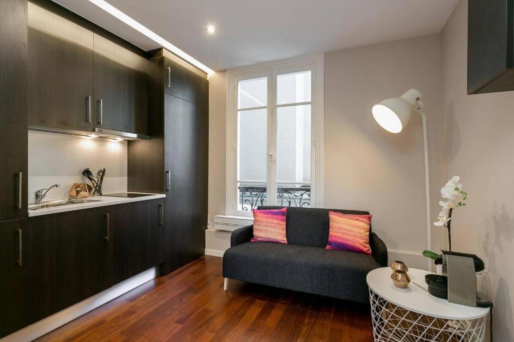 Modernized Studio - Meters From The Invalides Gardens Daire Paris Dış mekan fotoğraf